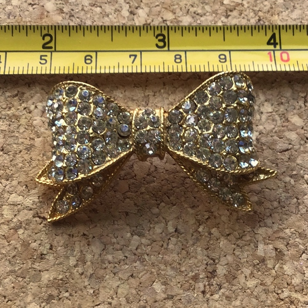 Rhinestone Bow Brooch Pin Gold Tone